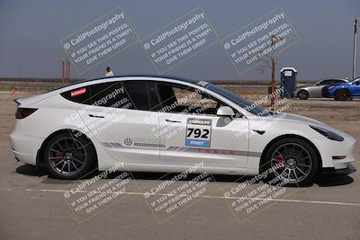 media/Oct-19-2025-Speed Ventures (Sun) [[a6e7fe67be]]/Around the Pits/